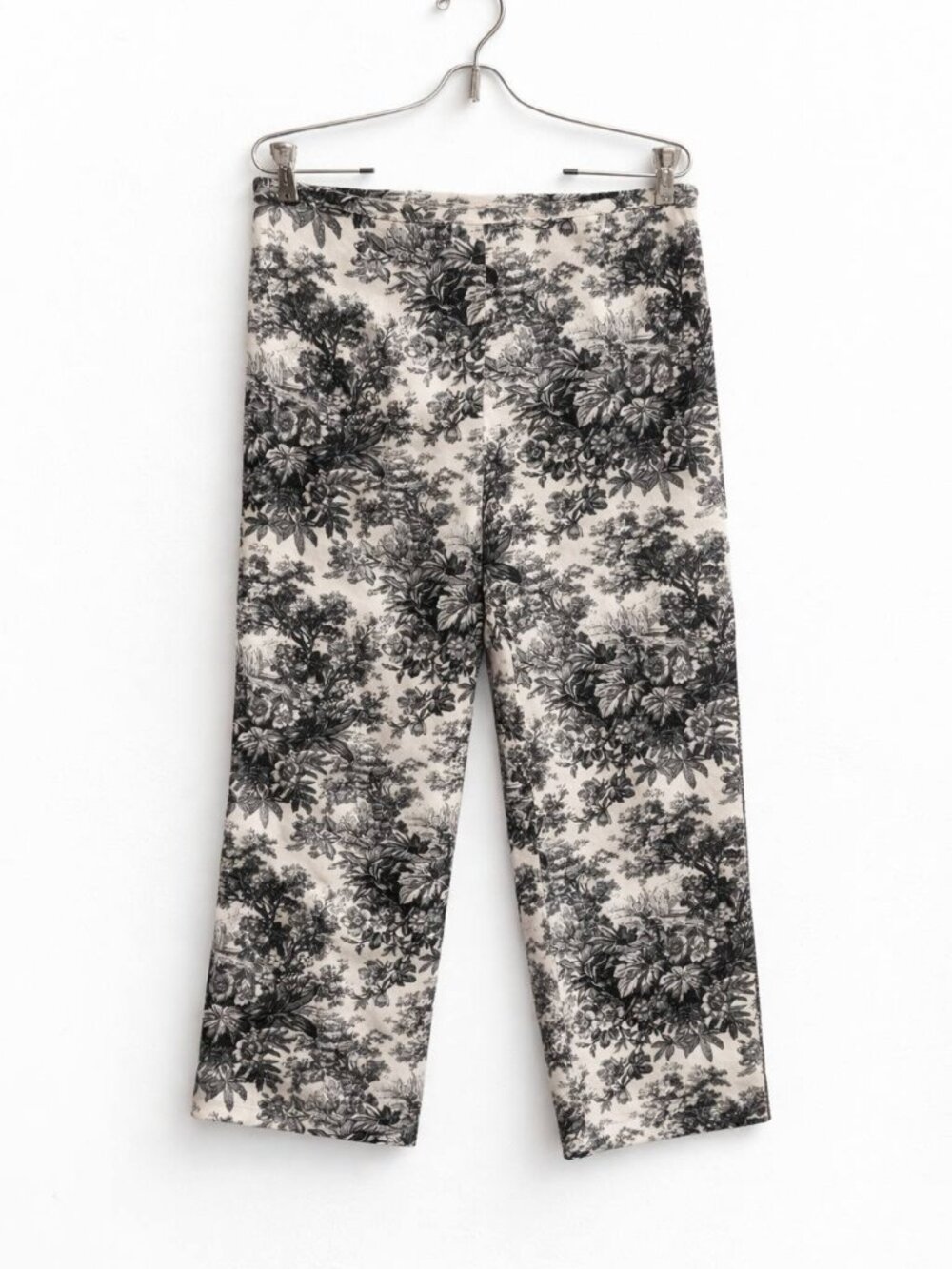 St. John's Bay Capris - Size 10